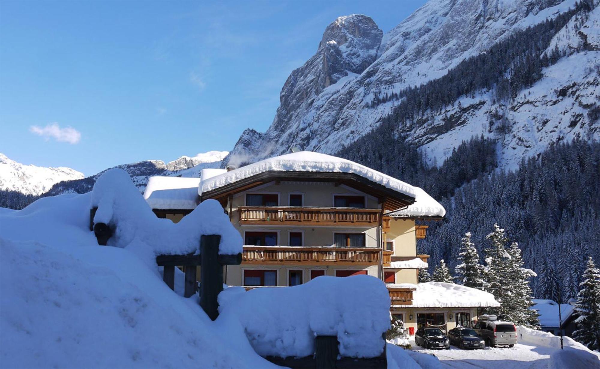Hotel Dolomites Inn Canazei Εξωτερικό φωτογραφία