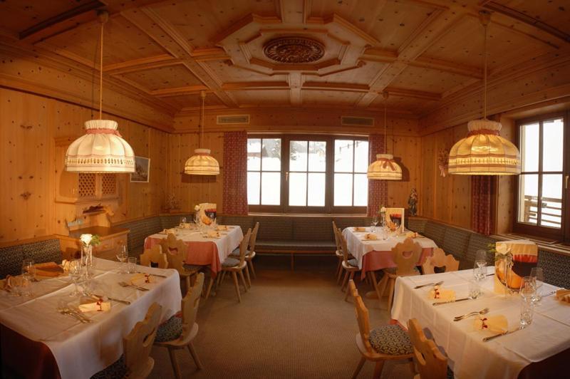 Hotel Dolomites Inn Canazei Εξωτερικό φωτογραφία