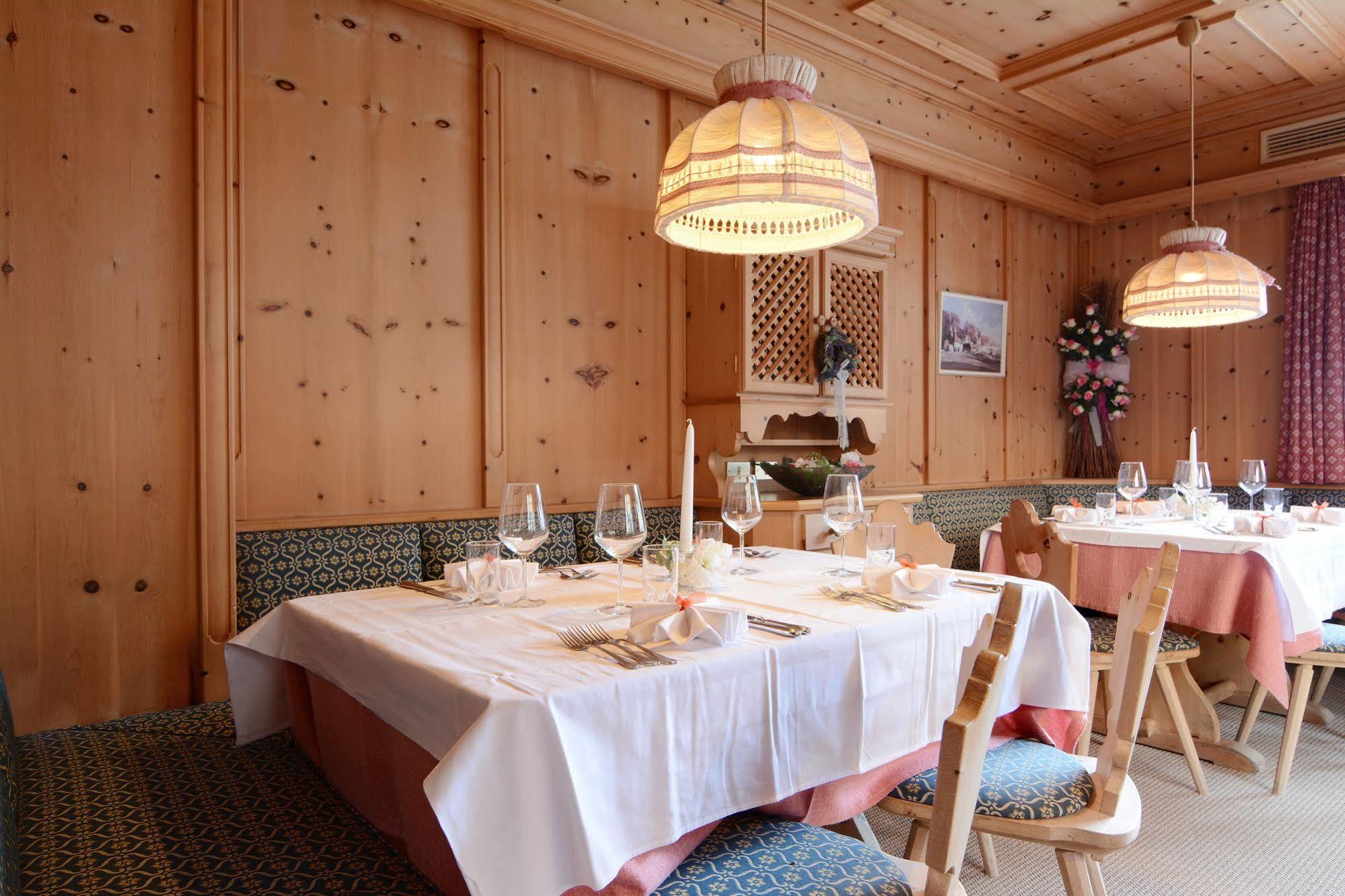 Hotel Dolomites Inn Canazei Εξωτερικό φωτογραφία